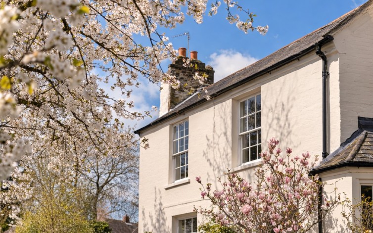 Exterior view of detached house back